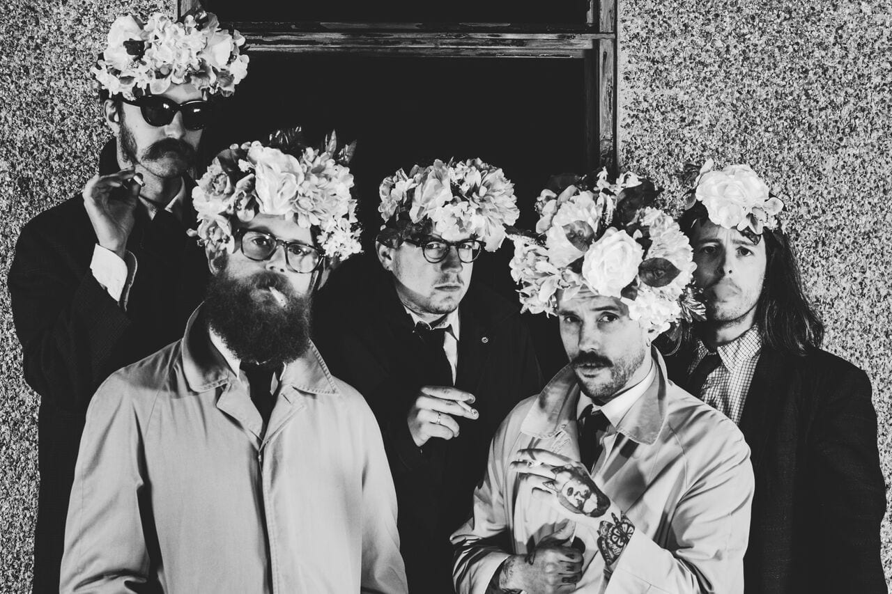 IDLES image